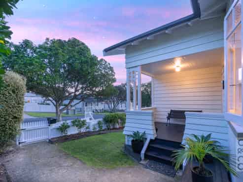8 Puriri Street, Helensville