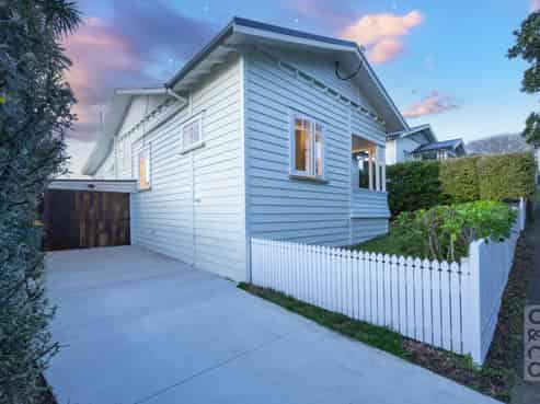 8 Puriri Street, Helensville