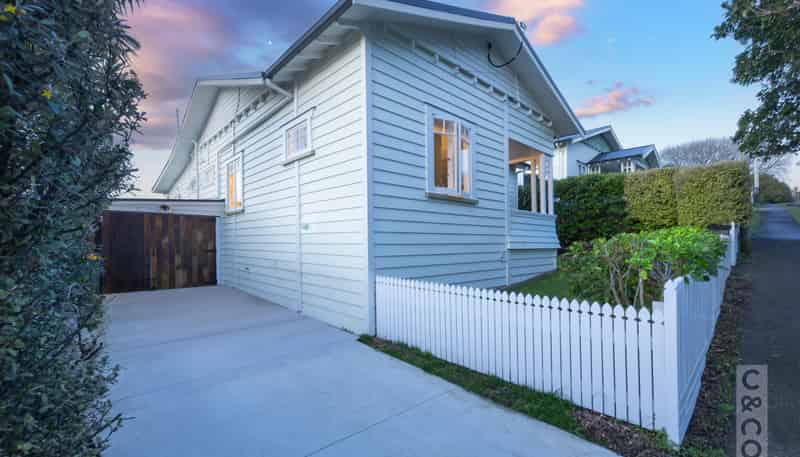8 Puriri Street, Helensville