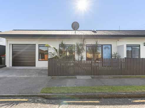 1/39 Clemow Road, Fitzroy