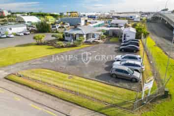 3,000m² High Exposure Yard | Workshop | Office