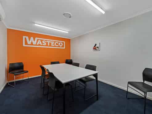Investment with Upside & Occupier Options