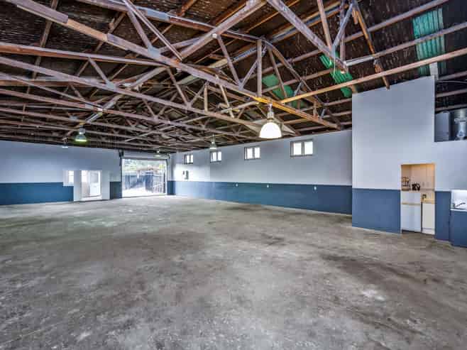 WELL-LOCATED NEW LYNN INDUSTRIAL WITH RARE YARD
