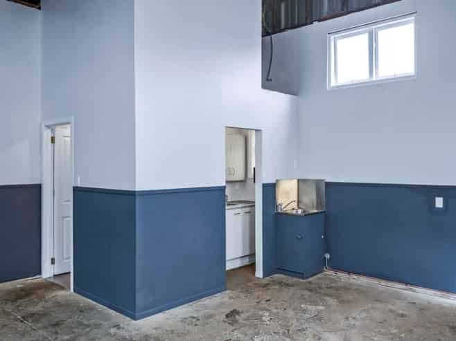 WELL-LOCATED NEW LYNN INDUSTRIAL WITH RARE YARD
