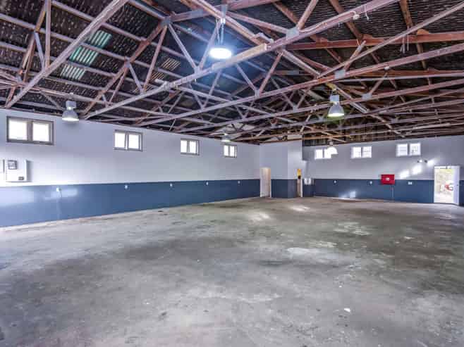 WELL-LOCATED NEW LYNN INDUSTRIAL WITH RARE YARD
