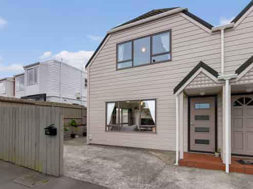 18B Frankmoore Avenue, Johnsonville