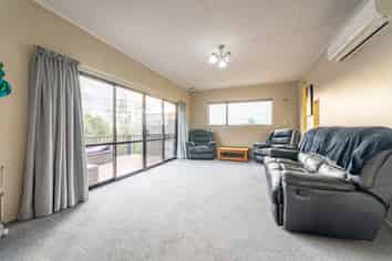 19 Hawea Street, Glenwood