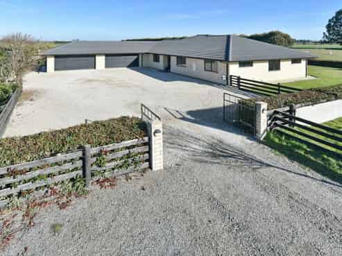 77 Bridge Road, Fernside