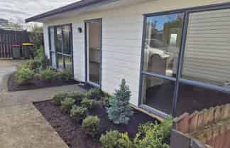 42A Beaumonts Way, Manurewa