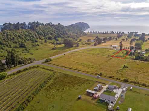 9 Cook Street, Tolaga Bay