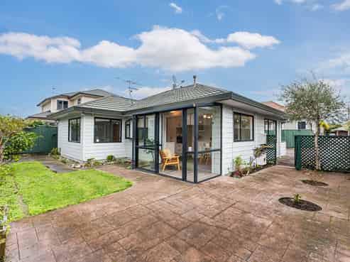 2/25 Vincent Street, Waterloo