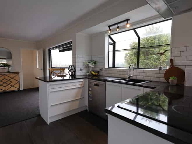 141 West Harbour Drive, West Harbour