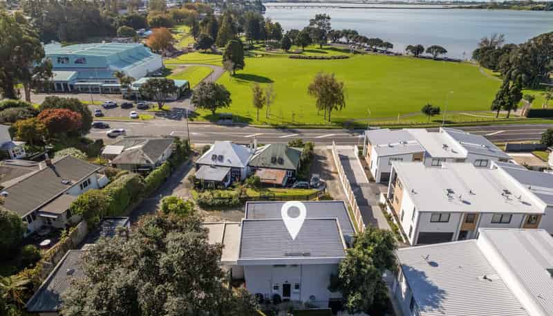 30C Eleventh Avenue, Avenues