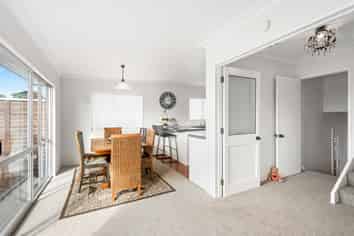 30C Eleventh Avenue, Avenues