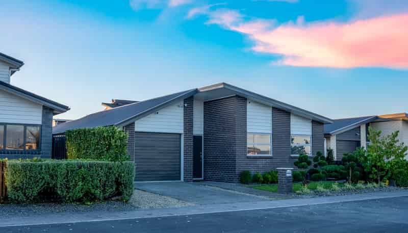 14 Capper Crescent, Chartwell