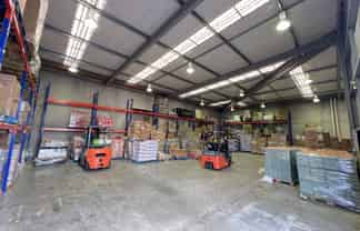 Prime office/warehouse opportunity