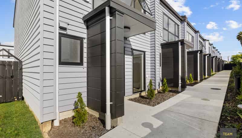 2/108 Mahia Road, Manurewa