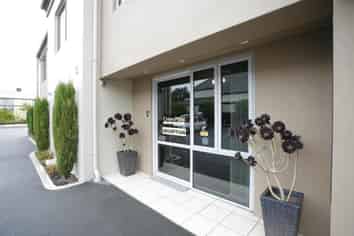 City Centre Location - Highly Maintained