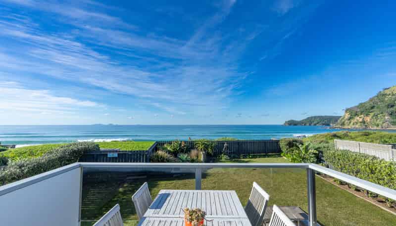 8 Hall Road, Pataua North