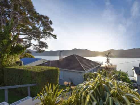 35 Oxley Crescent, Broad Bay