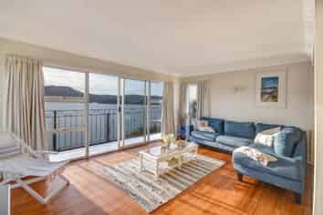 35 Oxley Crescent, Broad Bay