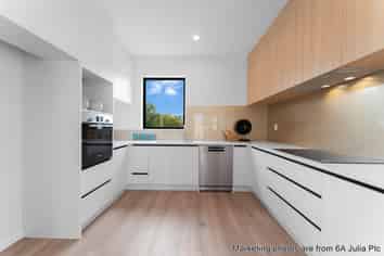 6c Julia Place, Totara Vale