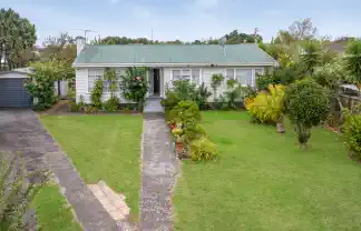 16 Fleming Street, Mangere East