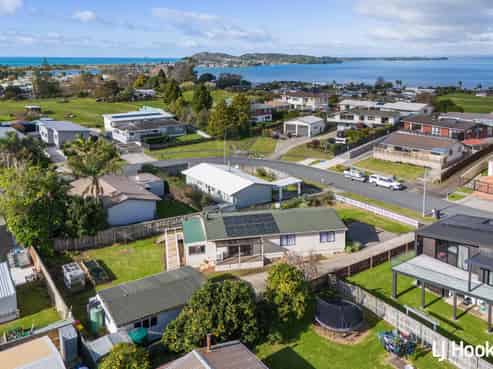 3 Adela Stewart Drive West, Athenree