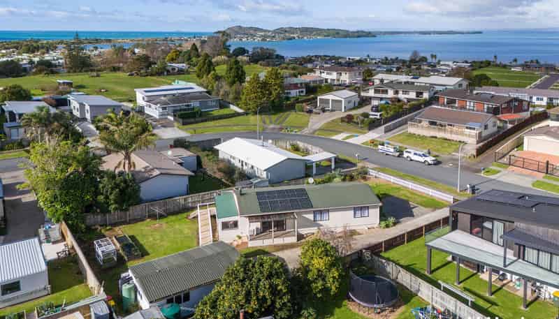 3 Adela Stewart Drive West, Athenree