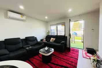 2/19 Calvert Avenue , Mangere