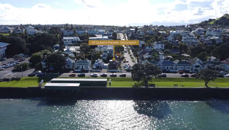 33 Queens Parade, Devonport