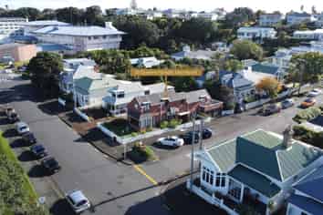 33 Queens Parade, Devonport