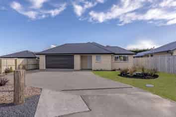 18 Cherry Avenue, Darfield