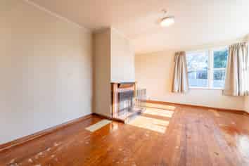 98 Grants Road, Marchwiel