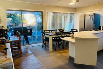 22 Hedge Row, Sunnyhills