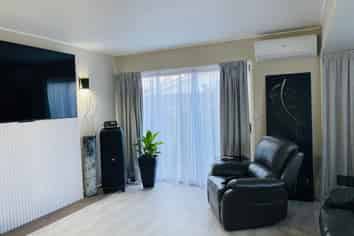 22 Hedge Row, Sunnyhills