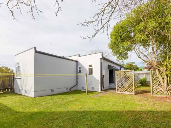 15 Kauri Street, Roslyn