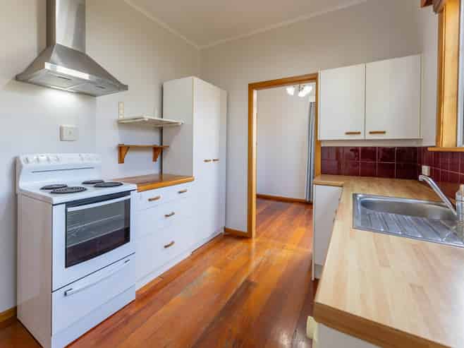 15 Kauri Street, Roslyn
