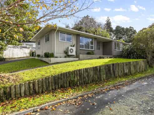 8A Waterloo Place, Westown