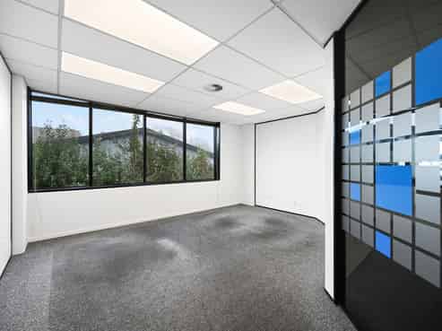 Modern CBD Fringe Office with Parking