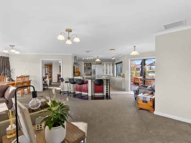 44 Tutakarae Road, Kelvin Grove