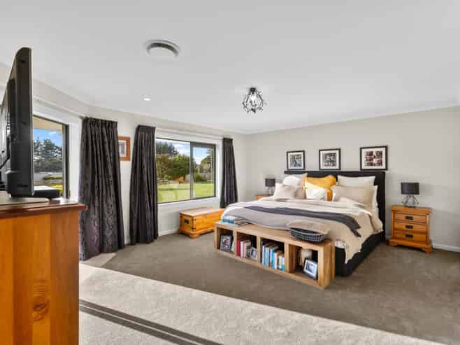 44 Tutakarae Road, Kelvin Grove