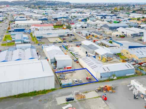 Secure Yard in Niven Street