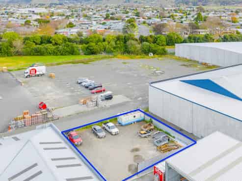 Secure Yard in Niven Street