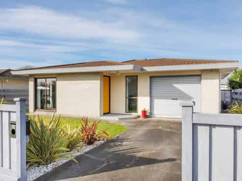 2B Droylsden Place, Palmerston North Central