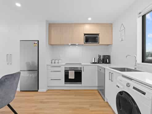 1/55 Stanmore Road, Linwood