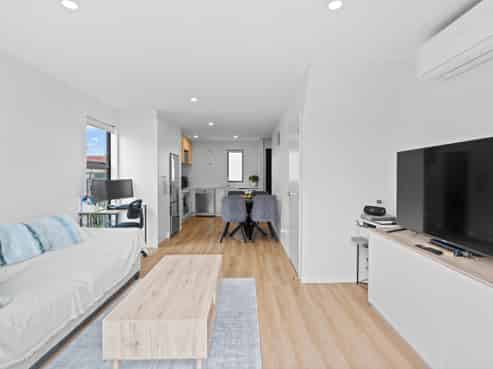 1/55 Stanmore Road, Linwood