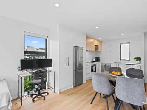 1/55 Stanmore Road, Linwood