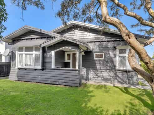 194 Ferguson Street, West End