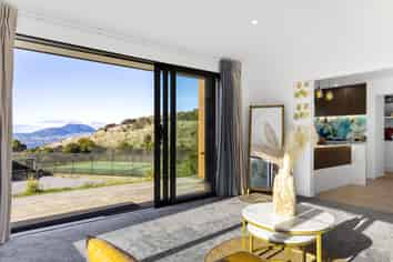 5 Grandview Lane, Acacia Bay